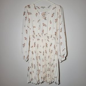 Charmed Hearts Ling Sleeve Floral Rose Dress